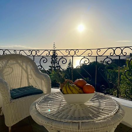 Sunset View Apartment Riviere Noire Ngoại thất bức ảnh