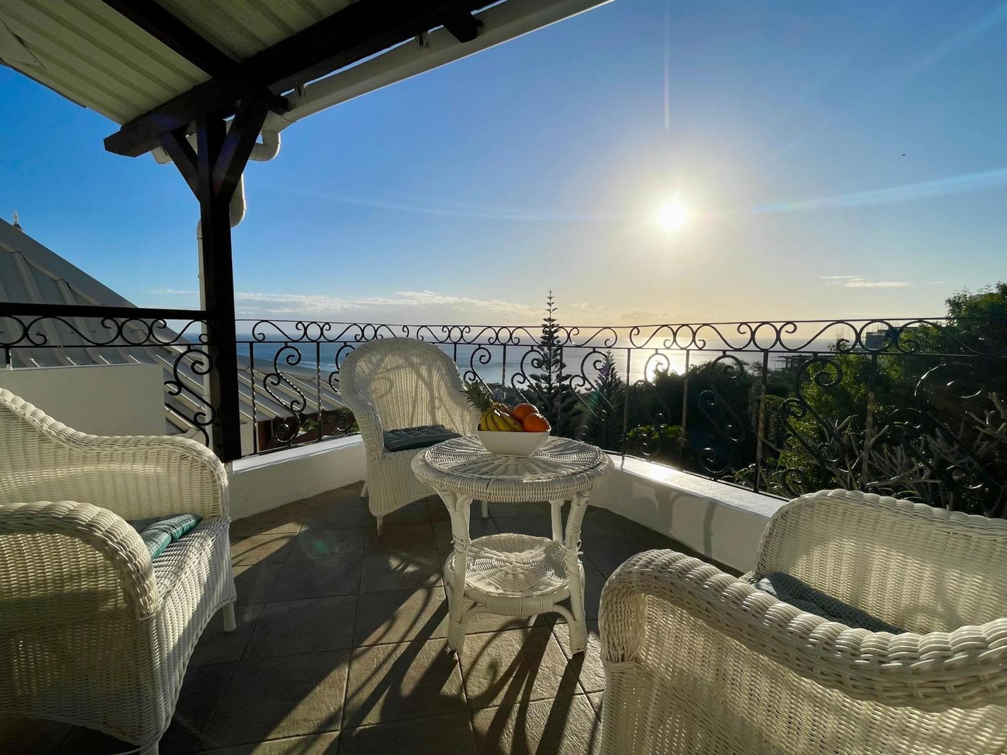Sunset View Apartment Riviere Noire Ngoại thất bức ảnh